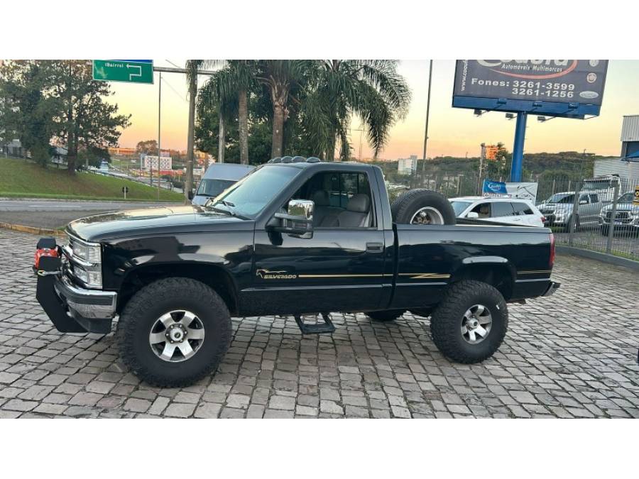 CHEVROLET - SILVERADO - 1997/1997 - Preta - Sob Consulta