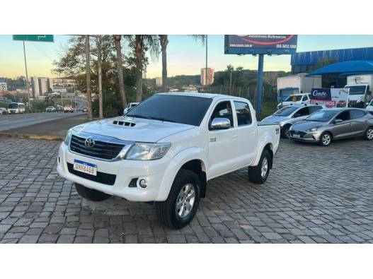 TOYOTA - HILUX - 2013/2014 - Branca - R$ 149.000,00