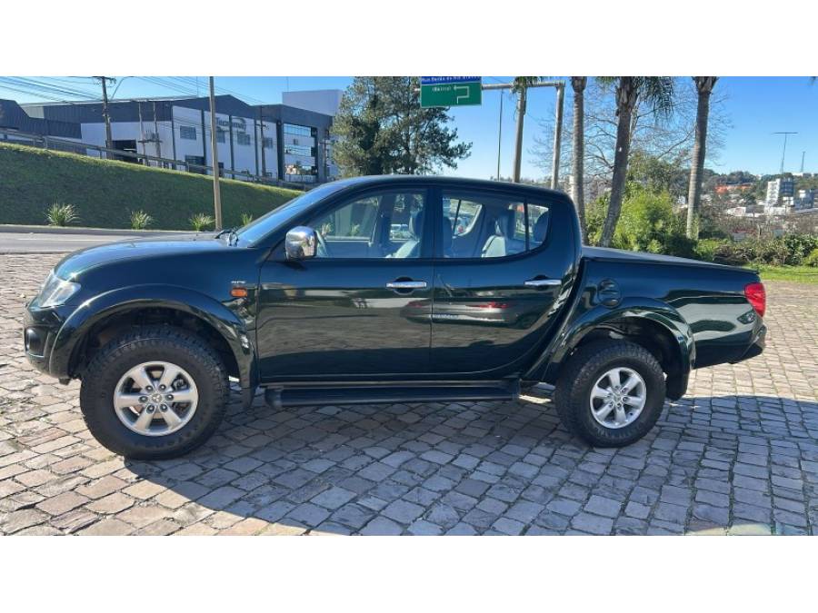 MITSUBISHI - L200 TRITON - 2012/2012 - Verde - R$ 112.900,00