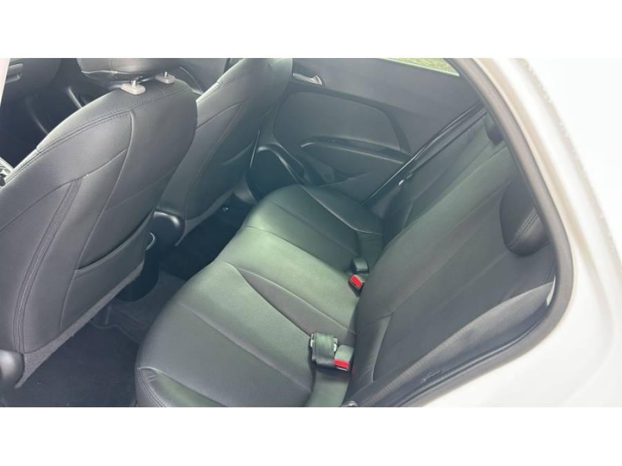 HYUNDAI - HB20X - 2013/2014 - Branca - R$ 59.900,00