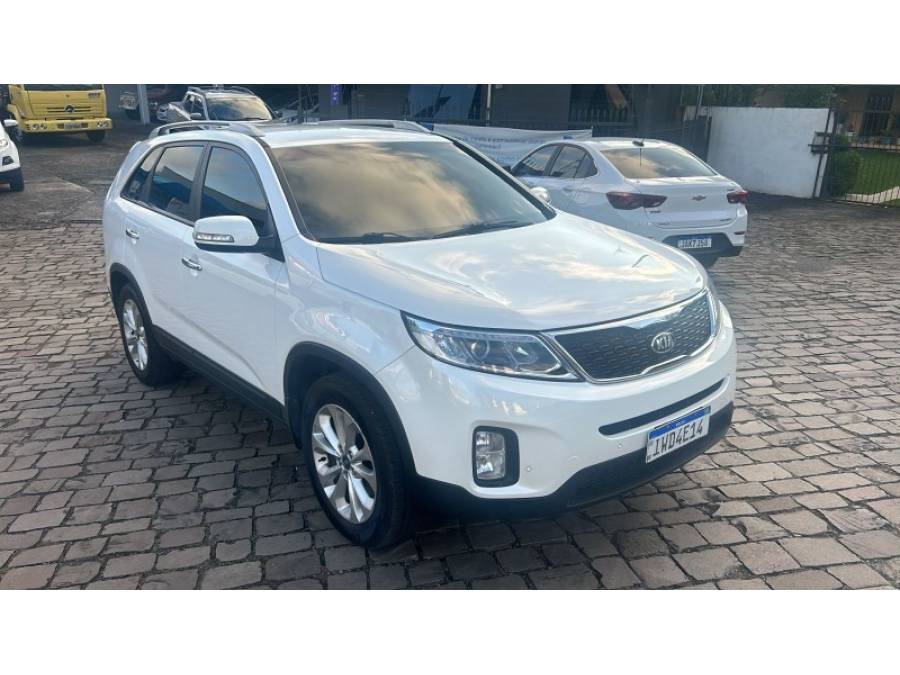 KIA MOTORS - SORENTO - 2015/2015 - Branca - R$ 75.900,00