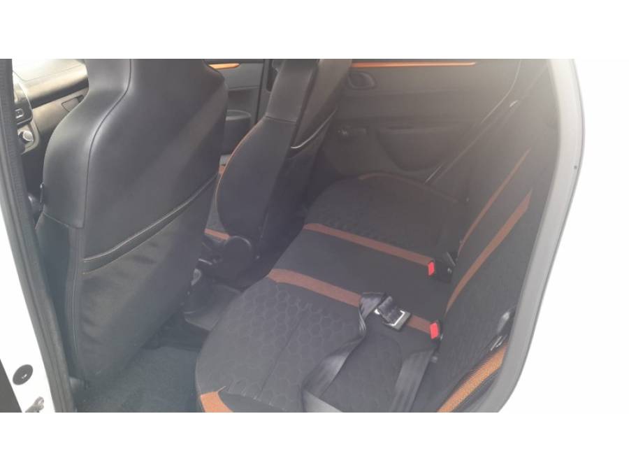 RENAULT - KWID - 2019/2020 - Branca - R$ 44.000,00