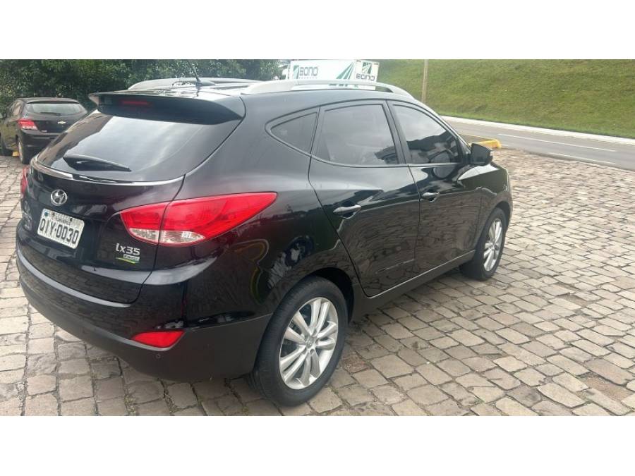 HYUNDAI - IX35 - 2015/2015 - Preta - R$ 71.000,00