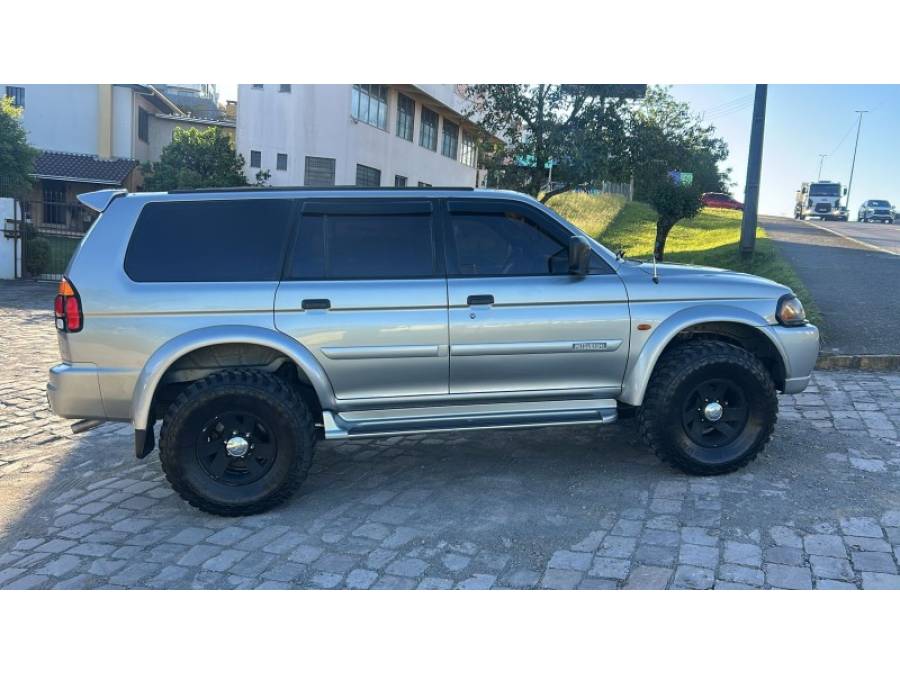 MITSUBISHI - PAJERO SPORT - 2001/2001 - Prata - R$ 45.000,00