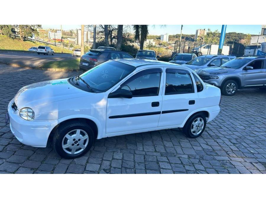 CHEVROLET - CORSA - 2004/2004 - Branca - R$ 25.000,00