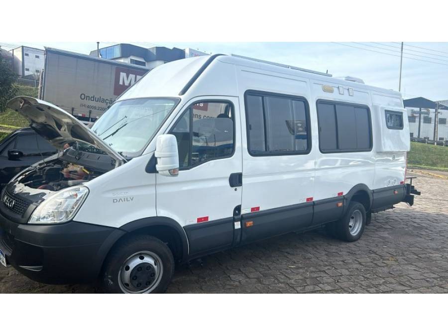 IVECO - DAILY - 2014/2014 - Branca - R$ 380.000,00