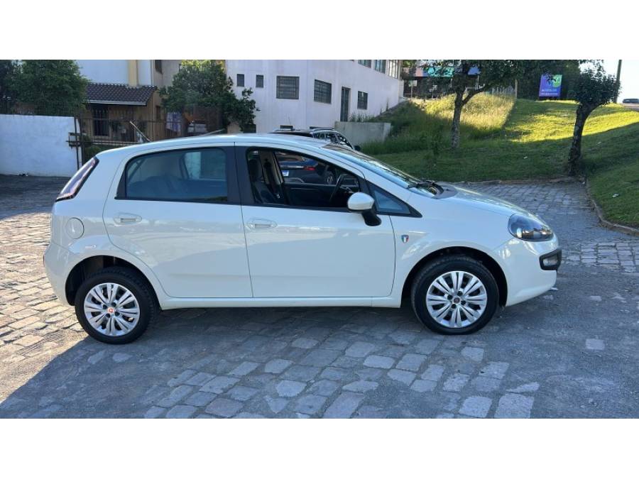 FIAT - PUNTO - 2013/2013 - Branca - R$ 41.900,00