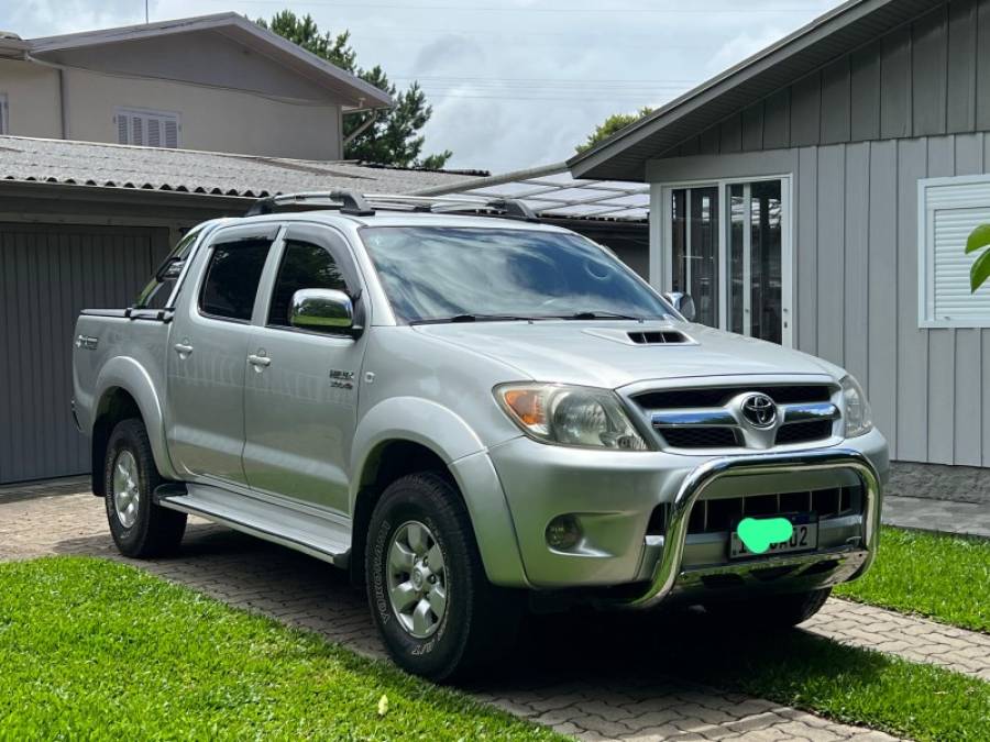 TOYOTA - HILUX - 2008/2008 - Prata - R$ 119.000,00