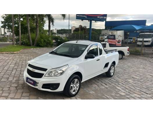 CHEVROLET - MONTANA - 2016/2017 - Branca - R$ 55.000,00