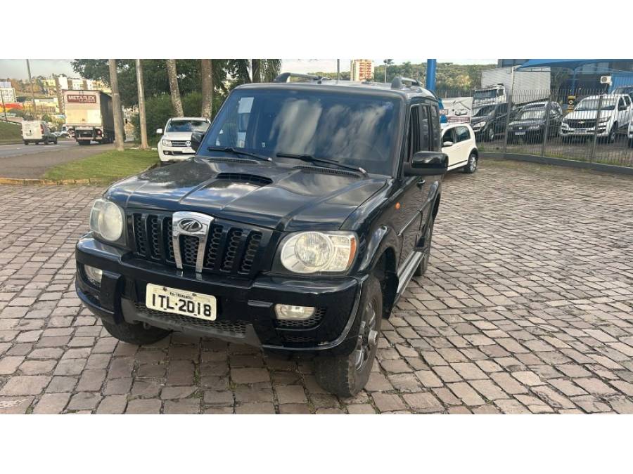 MAHINDRA - SCORPIO - 2012/2012 - Preta - R$ 59.000,00