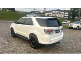 TOYOTA - HILUX SW4 - 2014/2014 - Branca - R$ 149.900,00