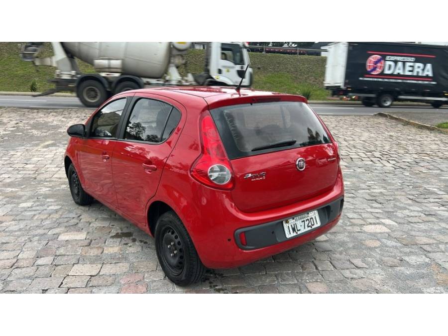 FIAT - PALIO - 2015/2015 - Vermelha - R$ 39.900,00