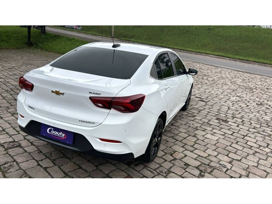 CHEVROLET - ONIX - 2020/2020 - Branca - R$ 85.900,00