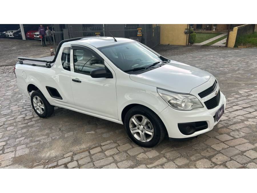 CHEVROLET - MONTANA - 2016/2017 - Branca - R$ 55.000,00