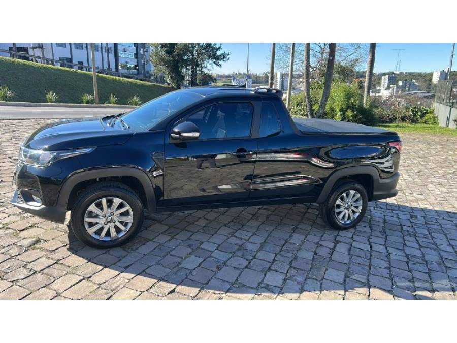 FIAT - STRADA - 2020/2021 - Preta - R$ 83.900,00