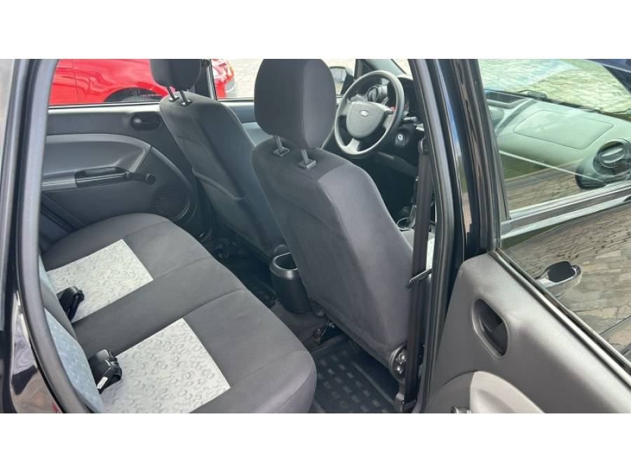 FORD - FIESTA - 2010/2010 - Preta - R$ 28.900,00