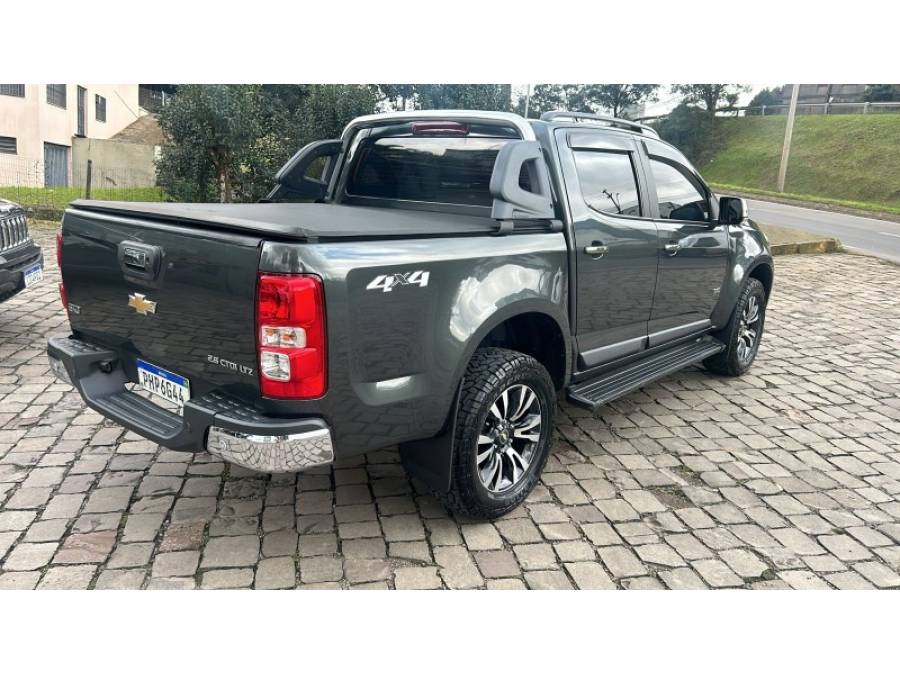 CHEVROLET - S10 - 2018/2019 - Cinza - R$ 167.000,00