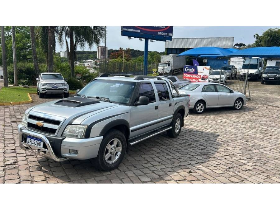 CHEVROLET - S10 - 2008/2009 - Prata - R$ 55.000,00