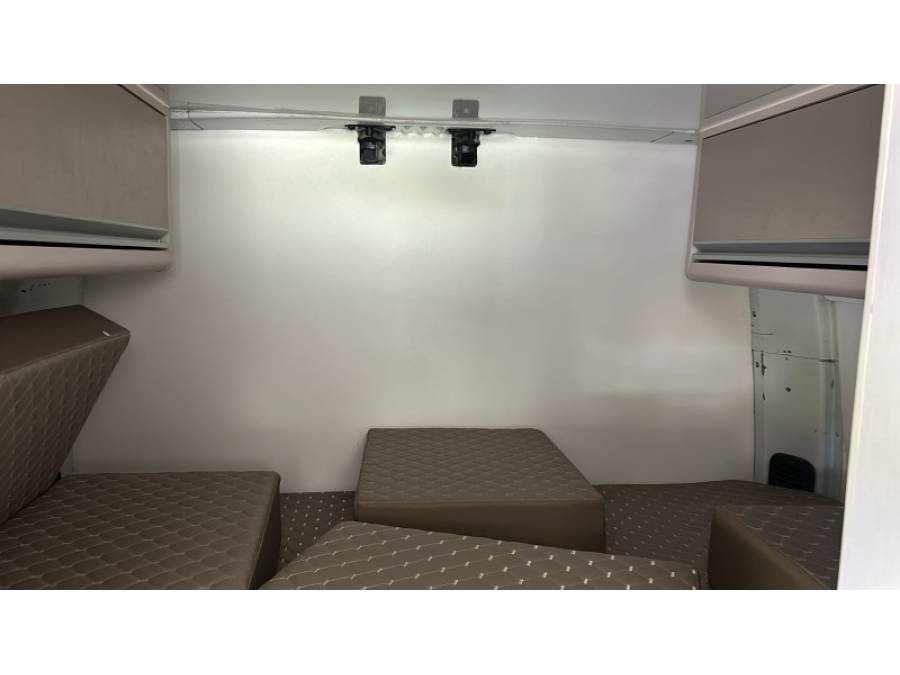 RENAULT - MASTER - 2014/2015 - Branca - R$ 270.000,00