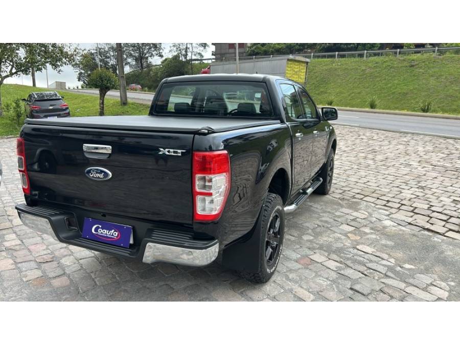 FORD - RANGER - 2015/2015 - Preta - R$ 98.000,00