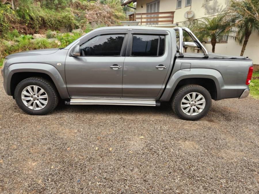 VOLKSWAGEN - AMAROK - 2011/2011 - Cinza - R$ 85.000,00