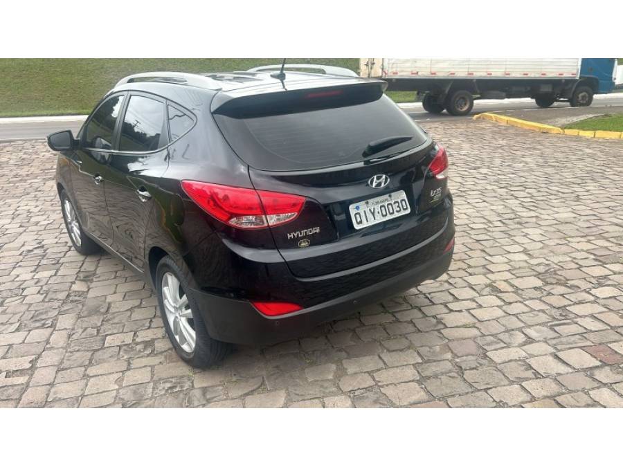 HYUNDAI - IX35 - 2015/2015 - Preta - R$ 71.000,00