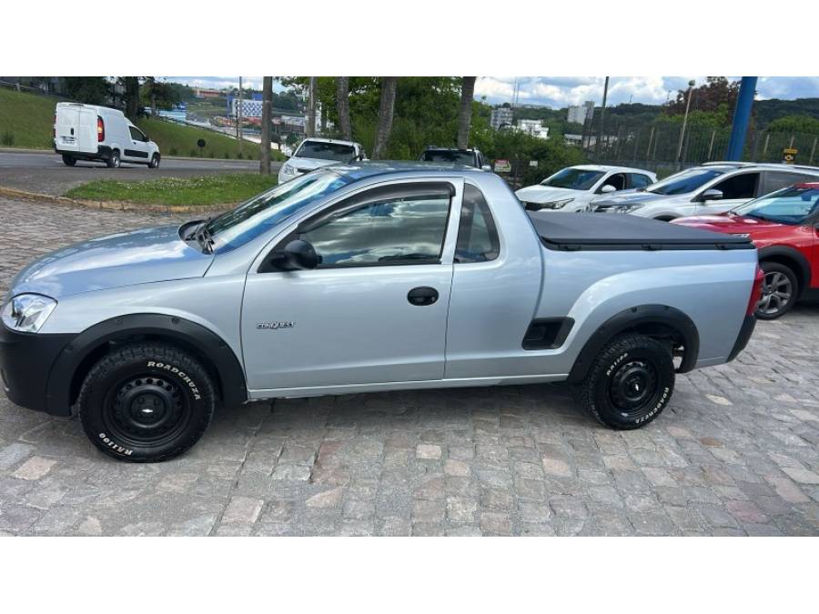 CHEVROLET - MONTANA - 2009/2010 - Prata - R$ 37.000,00