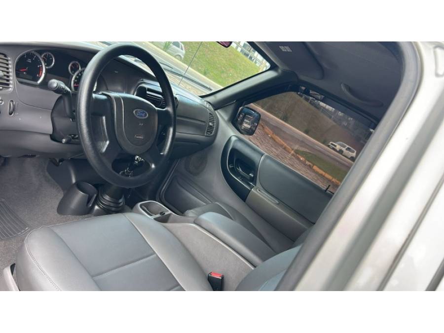 FORD - RANGER - 2007/2008 - Prata - R$ 69.900,00