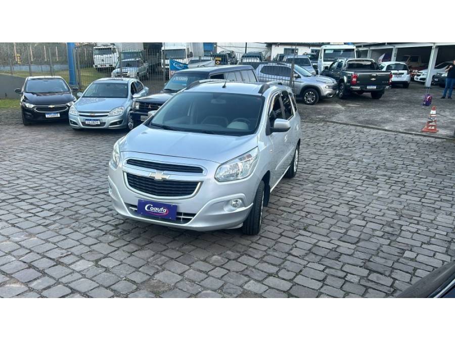 CHEVROLET - SPIN - 2014/2014 - Prata - R$ 44.000,00