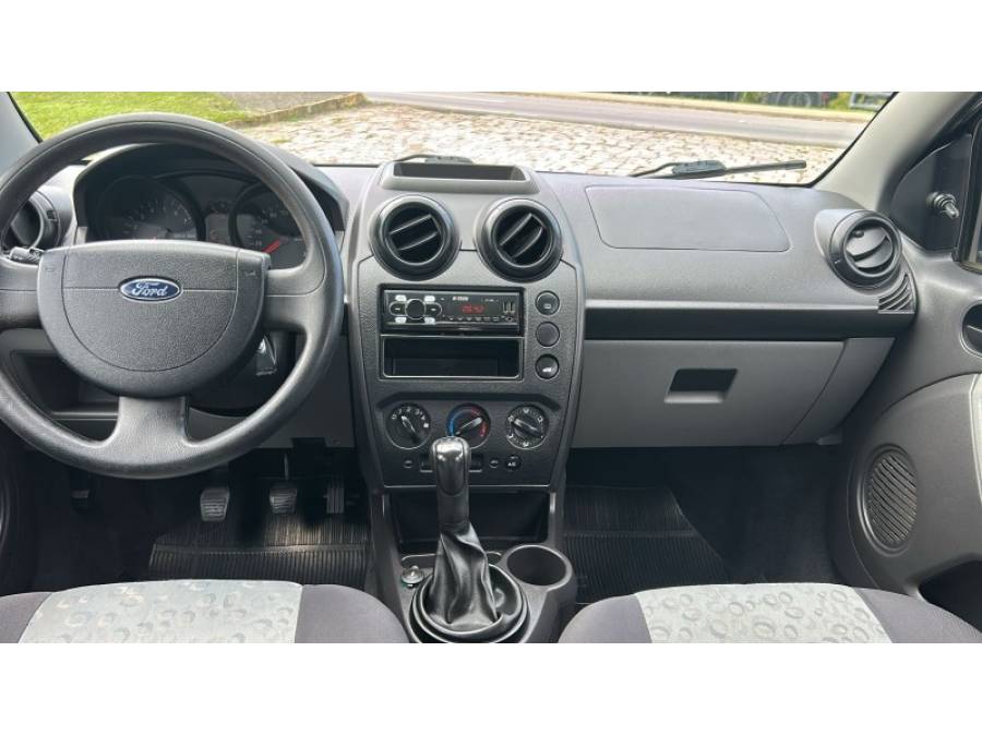 FORD - FIESTA - 2010/2010 - Preta - R$ 28.900,00