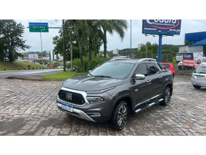 FIAT - TORO - 2022/2022 - Cinza - Sob Consulta