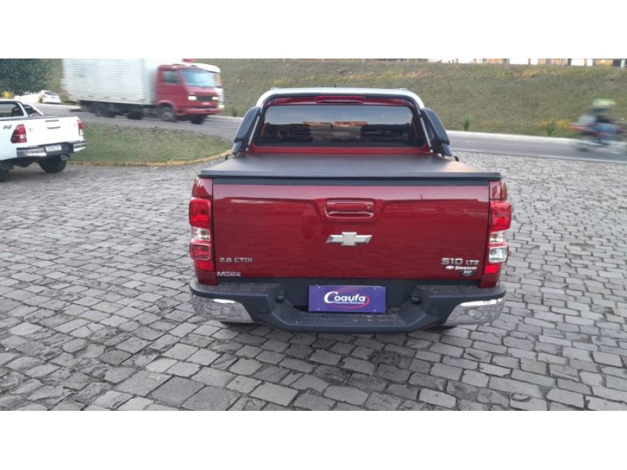 CHEVROLET - S10 - 2016/2016 - Vermelha - R$ 138.900,00