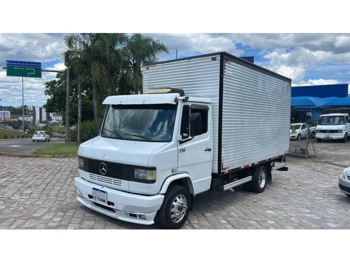 MERCEDES-BENZ - 710 - 2007/2007 - Branca - R$ 155.000,00