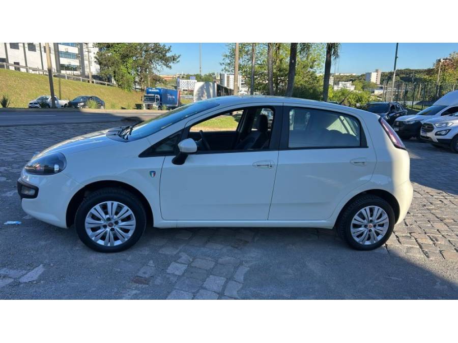 FIAT - PUNTO - 2013/2013 - Branca - R$ 41.900,00