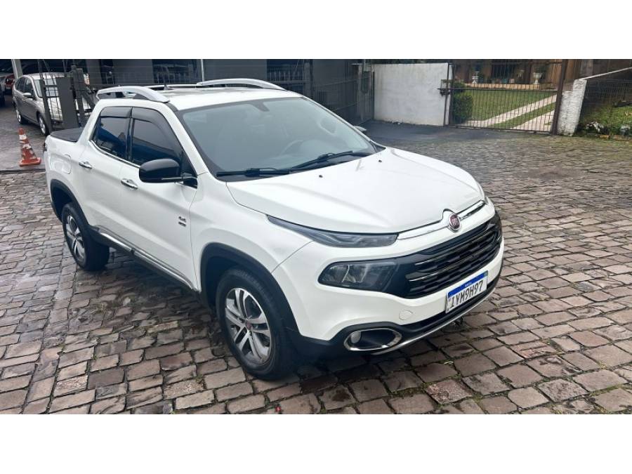 FIAT - TORO - 2017/2018 - Branca - R$ 109.000,00