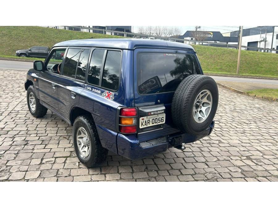 MITSUBISHI - PAJERO - 1998/1998 - Azul - R$ 39.000,00