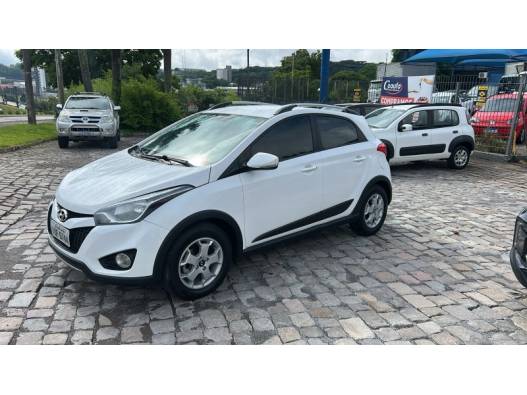 HYUNDAI - HB20X - 2013/2014 - Branca - R$ 59.900,00
