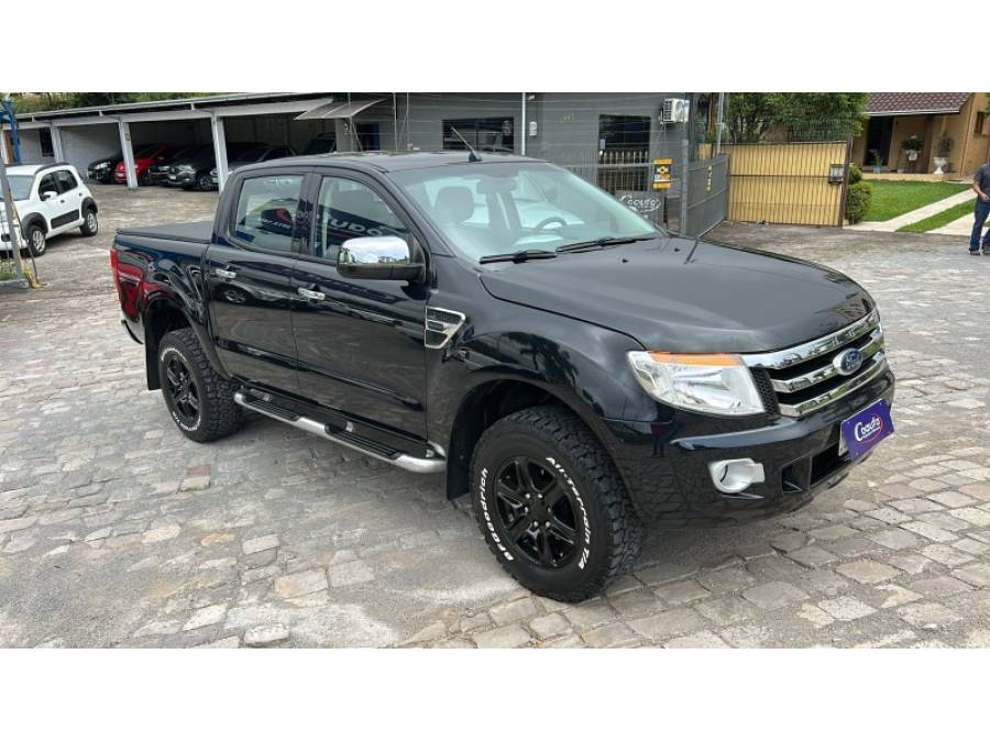 FORD - RANGER - 2015/2015 - Preta - R$ 98.000,00