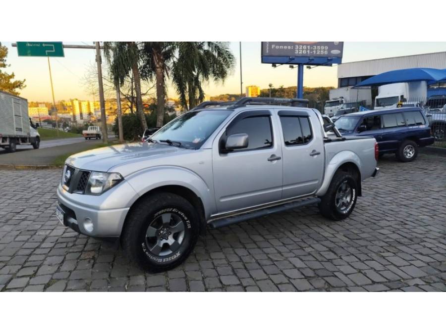 NISSAN - FRONTIER - 2013/2013 - Prata - R$ 89.000,00