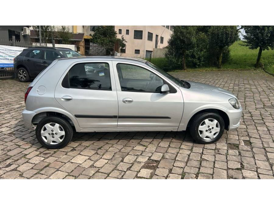 CHEVROLET - CELTA - 2012/2013 - Prata - R$ 33.900,00