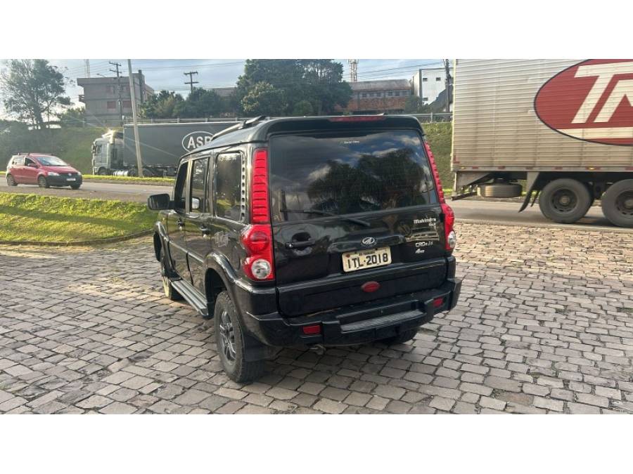 MAHINDRA - SCORPIO - 2012/2012 - Preta - R$ 59.000,00