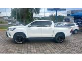 TOYOTA - HILUX - 2017/2017 - Branca - R$ 185.000,00