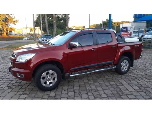 CHEVROLET - S10 - 2016/2016 - Vermelha - R$ 138.900,00