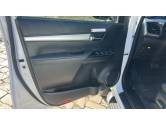 TOYOTA - HILUX - 2024/2024 - Branca - R$ 272.000,00