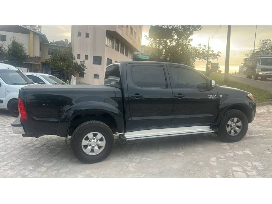 TOYOTA - HILUX - 2007/2007 - Preta - R$ 100.900,00