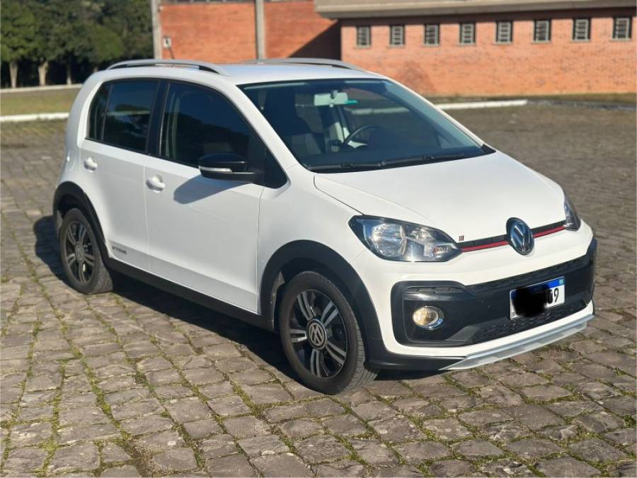 VOLKSWAGEN - UP - 2020/2020 - Branca - R$ 73.000,00