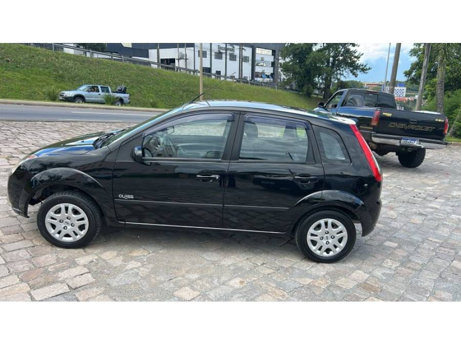 FORD - FIESTA - 2010/2010 - Preta - R$ 28.900,00